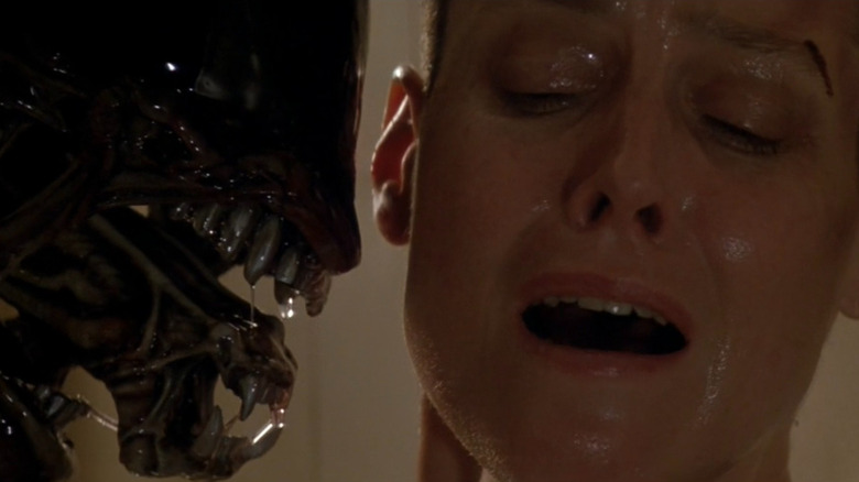 Xenomorph close to Ellen Ripley (Sigourney Weaver) in Alien 3