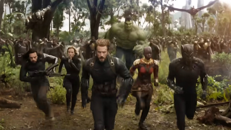 Avengers running in unison in Avengers: Infinity War trailer