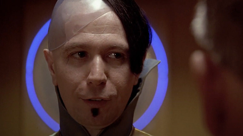 Zorg in his office