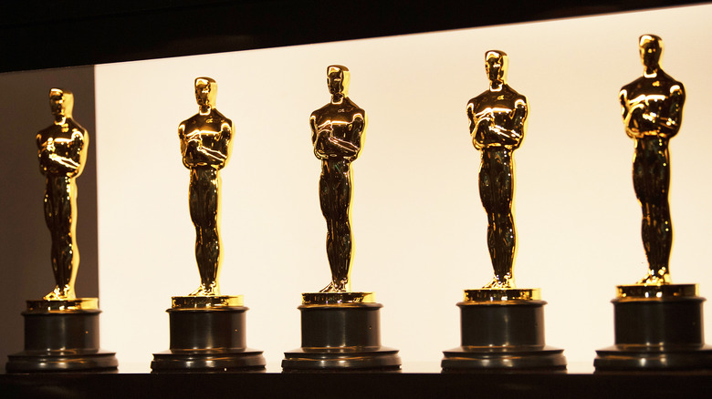 Oscar statuettes lined up