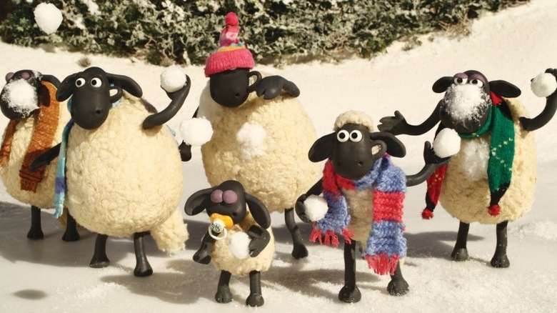 Shaun the Sheep in a snowball fight