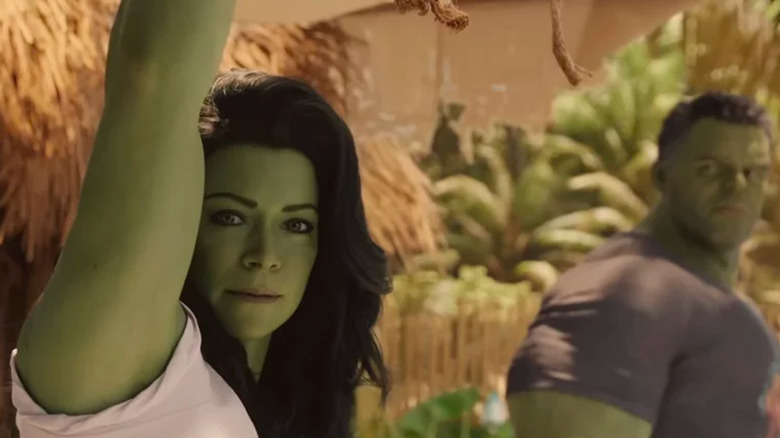 Tatiana Maslany and Mark Ruffalo in She-Hulk: Attorney at Law