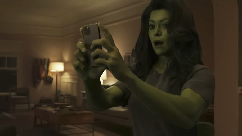 She-Hulk, phone