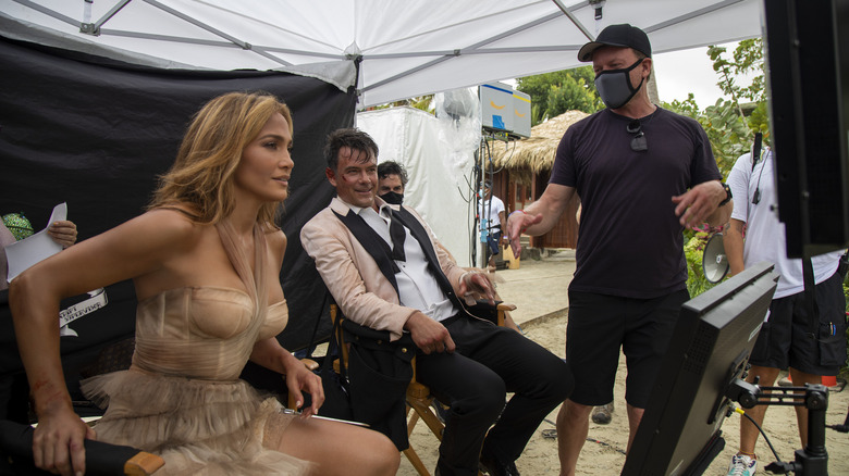 Jennifer Lopez, Josh Duhamel, Jason Moore in Shotgun Wedding