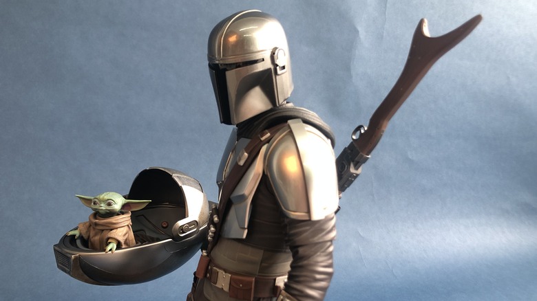 The Mandalorian And Grogu Premium Format Statue