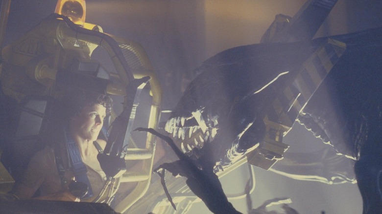 Ripley vs Alien Queen Aliens