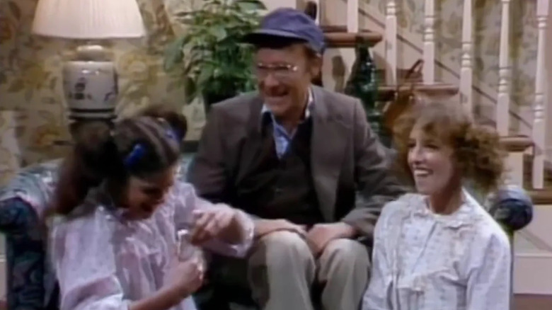 Buck Henry as Uncle Roy Skives of his grandchildren Guilda Radner and Larin Newman on Saturday night live