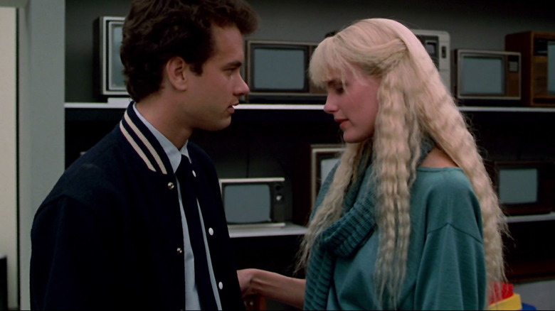 Tom Hanks Daryl Hannah in front of TVs Splash