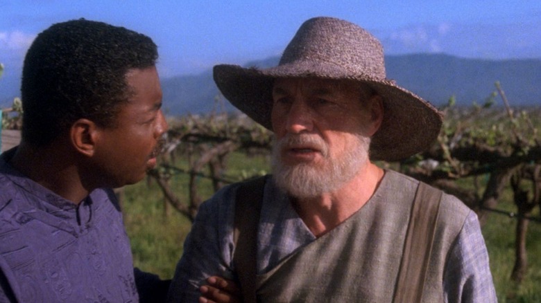 An elderly Picard and an elderly Geordi standing out in a vineyard in the finale for Star Trek: The Next Generation.