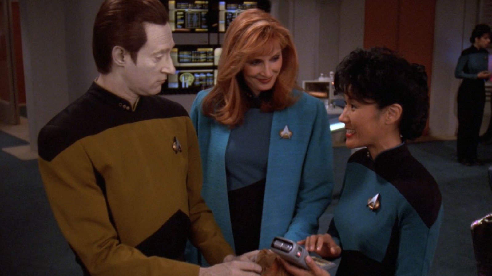 Star Trek's Genesis Episode Allowed Gates McFadden To Settle A Sickbay ...