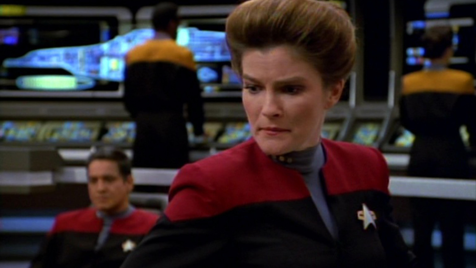 Star Treks Kate Mulgrew Is Open To Exploring A Live Action Future For Captain Janeway 