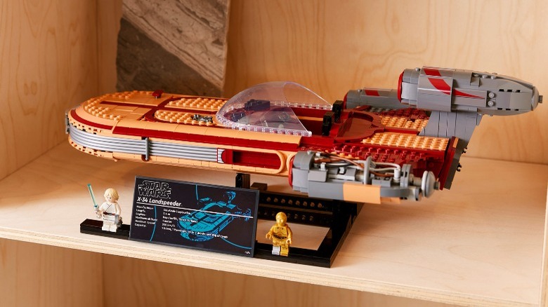 Luke Skywalker's Landspeeder Ultimate Collector's Series LEGO Set