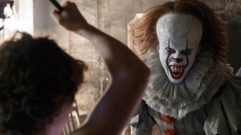 Pennywise attacks in It (2017)