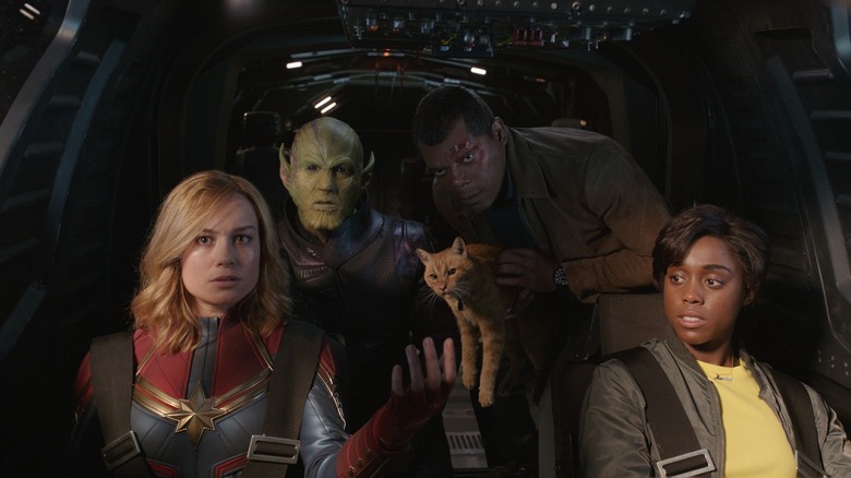 The Captain Marvel cast with Goose