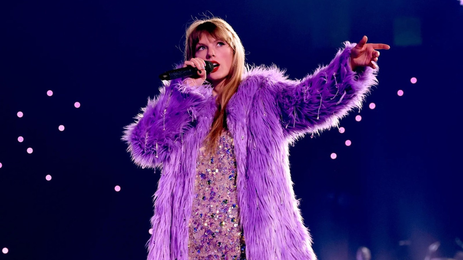 Taylor Swift's 'Eras Tour' Film Rakes In Record Sales—Beating Concert  Movies By Bieber, Michael Jackson And More