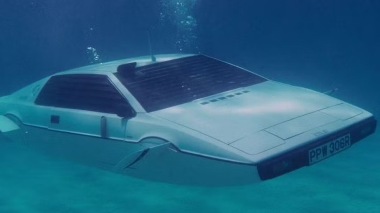 The Lotus Esprit converts into a submarine underwater in The Spy Who Loved Me