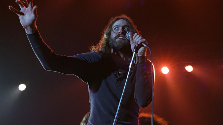 Jason Lee, long hair and microphone