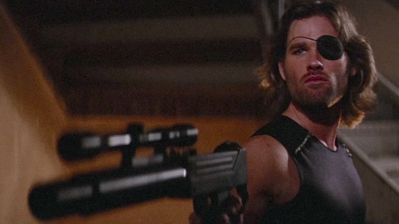 Kurt Russell Snake Plissken points gun