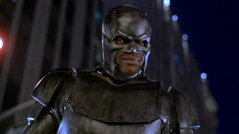 Shaquille O'Neal as Steel smiling in his suit of armor in Steel