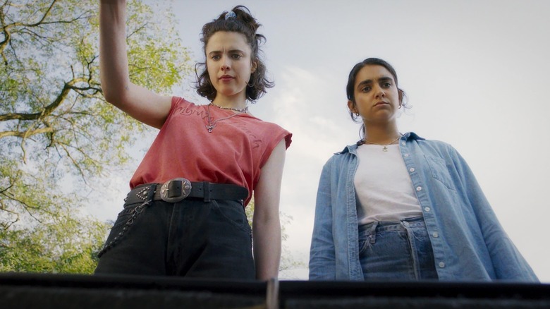 Margaret Qualley, Geraldine Viswanathan, Drive-Away Dolls