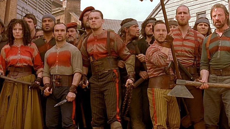 Vallon (Leonardo DiCaprio) ready to fight with his gang in Gangs of New York