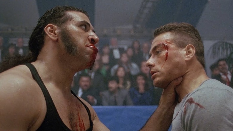 Van Damme fighting in Lionheart