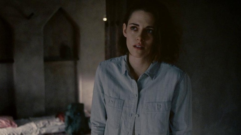 Kristen Stewart as Maureen Cartwright in Personal Shopper