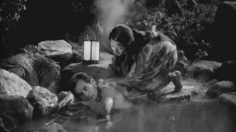 Machiko Kyō as Lady Wakasa and Masayuki Mori as Genjuro in Ugetsu