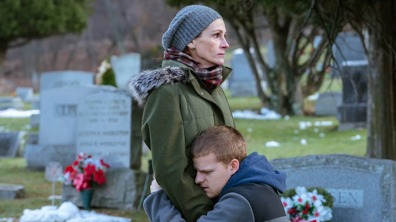 Julia Roberts and Lucas Hedges in Ben is Back