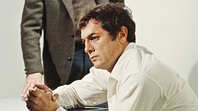 Tony Curtis as Albert DeSalvo pensive in The Boston Strangler