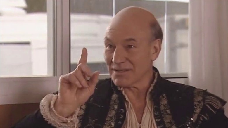 Patrick Stewart as himself on "Extras" (2005)