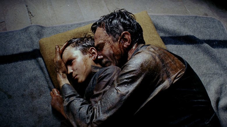Dillon Freasier, Daniel Day-Lewis sleep and cuddle in There Will Be Blood