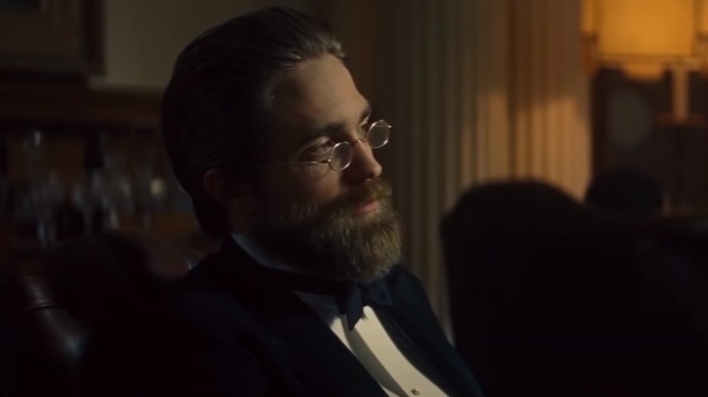 Robert Pattinson beard