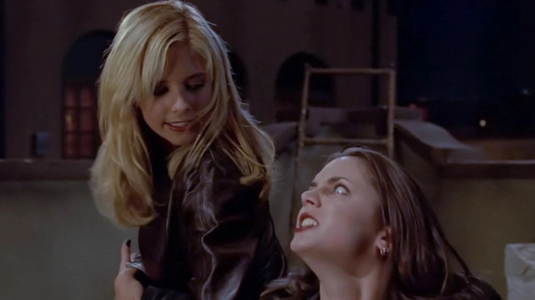 Buffy and Faith fighting