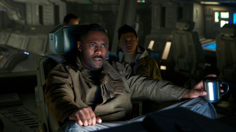 Idris Elba flying spaceship