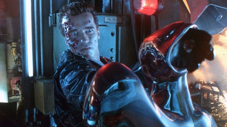 T-800 fighting T-1000