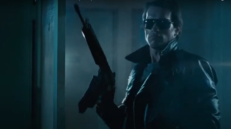 T-800 brandishing gun