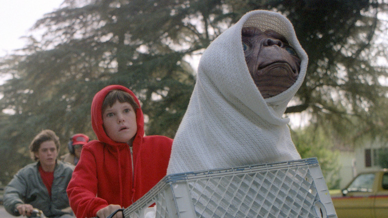 ET the Extra-terrestrial steven spielberg