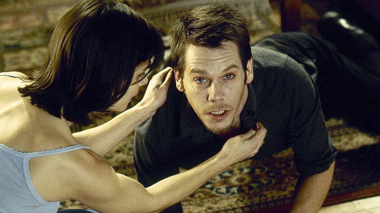 stir of echoes kevin bacon looking scared near illena douglas