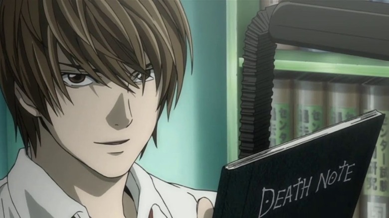 light writes in death note