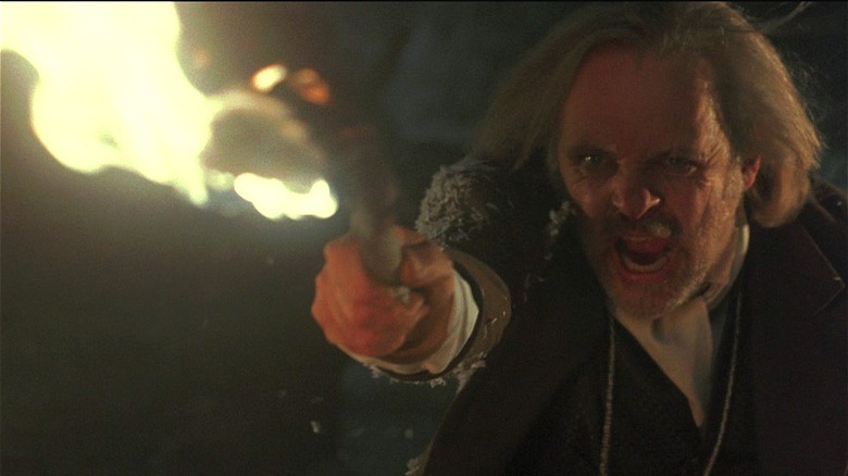 Van Helsing banishes a vampire