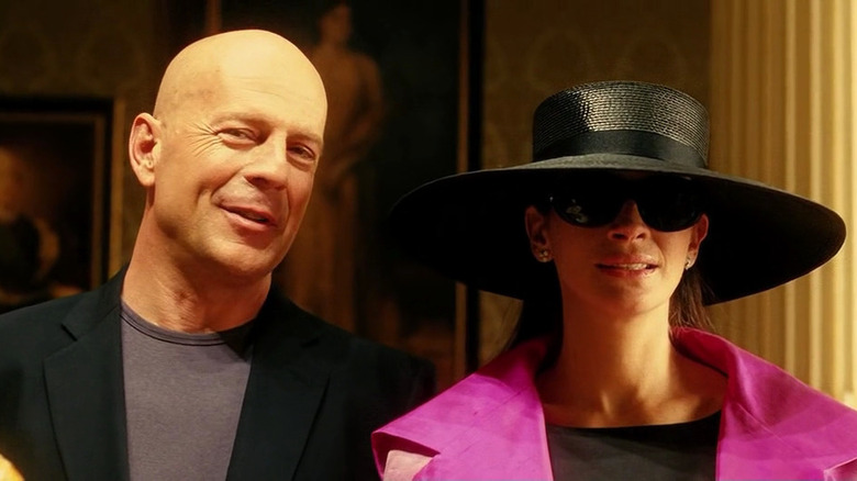 Bruce Willis and Julia Roberts