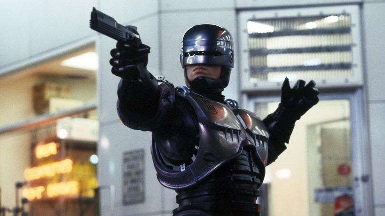 Robocop aiming gun