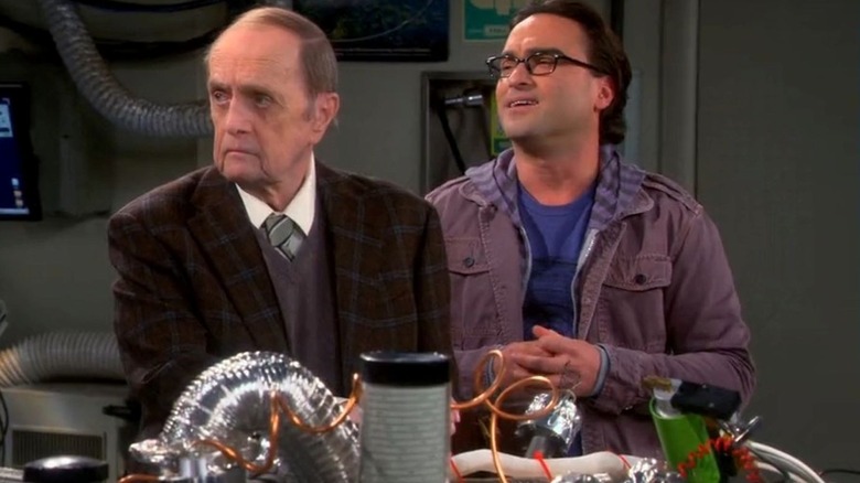 Bob Newhart as Arthur Jeffries stands next to Johhny Galecki as Leonard Hofstadter in Leonard's lab on The Big Bang Theory