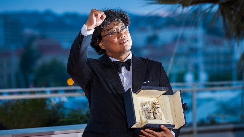 Bong Joon-ho accepts his Palme d'Or