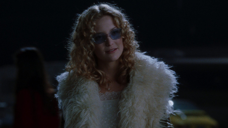 Kate Hudson as Penny Lane wearing glasses in Almost Famous.