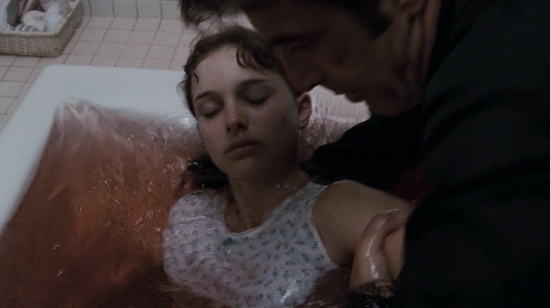 Natalie Portman unconcious