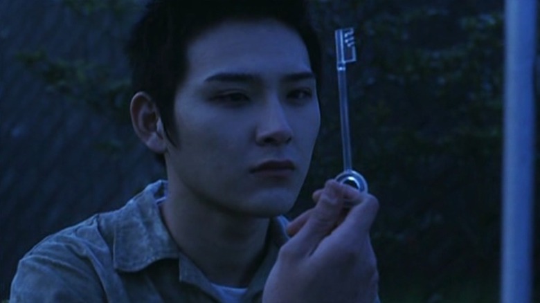 Ryuhei as Michiru with the key of life in 9 Souls