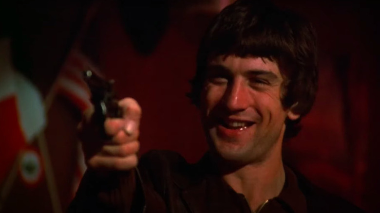 De Niro in Mean Streets holding gun