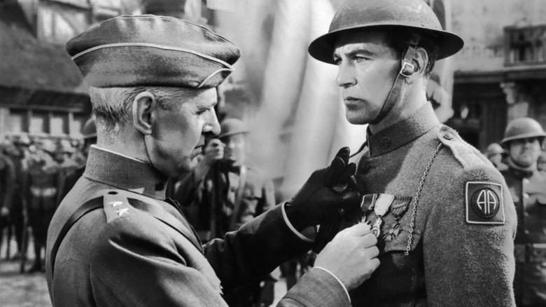 Gary Cooper as Alvin York is awarded a medal in Sergeant York